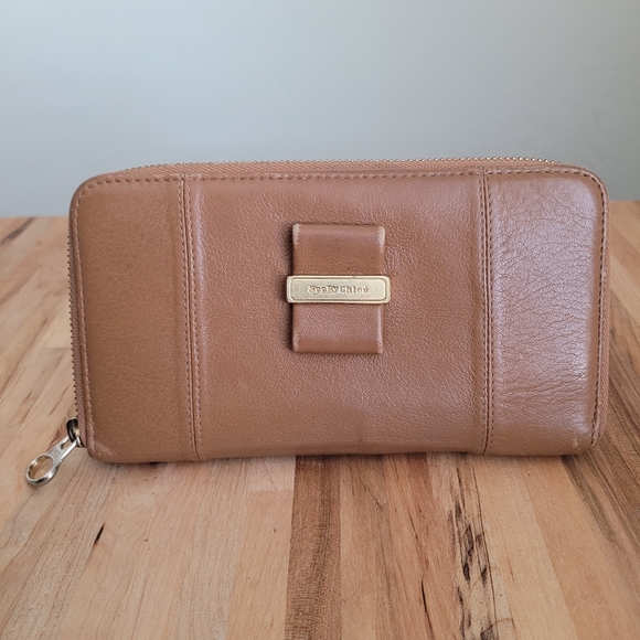 See By Chloe Handbags - Zip-around Tan Leather Wallet With Gold Tone Zipper And Bow, See by Chloe